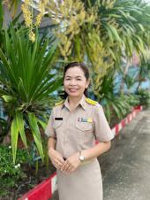 นางเยาวลักษณ์ วงศ์เที่ยง